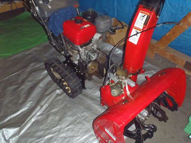 除雪機の修理・オーバーホールの季節